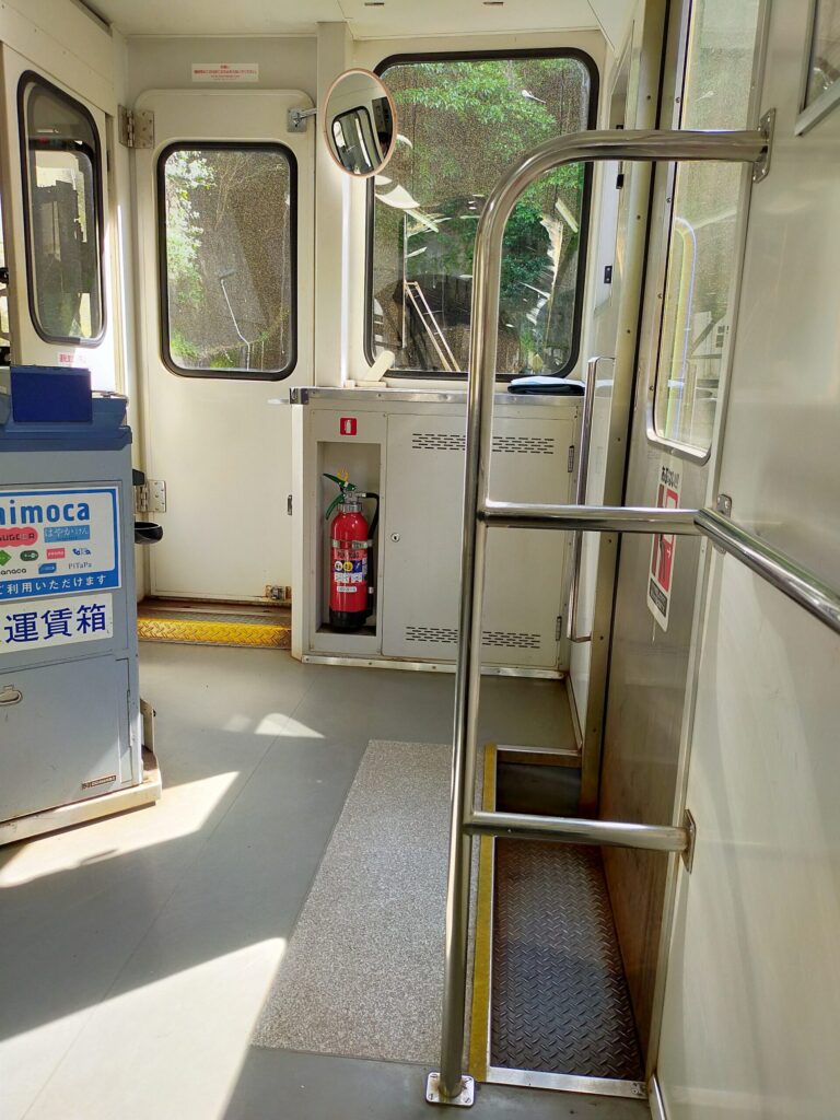 松浦鉄道の車内