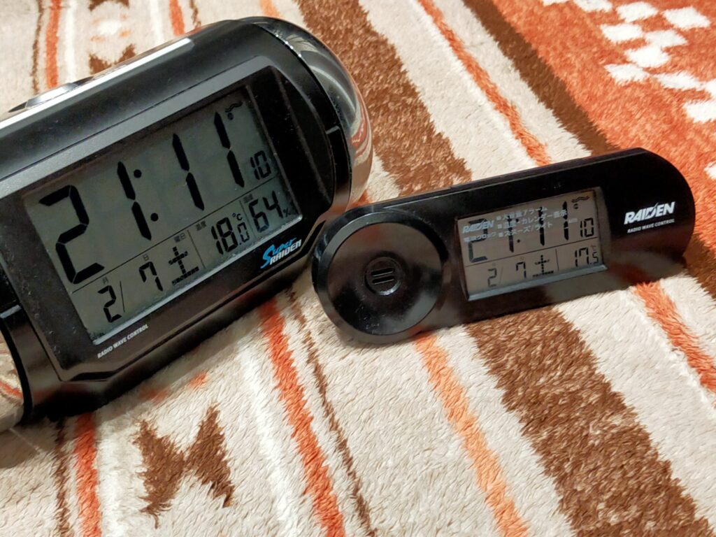 RAIDENの置き時計