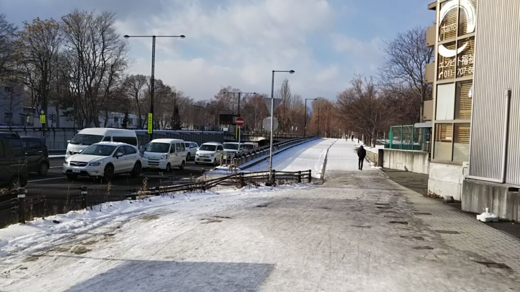 北海道大学-北18条門