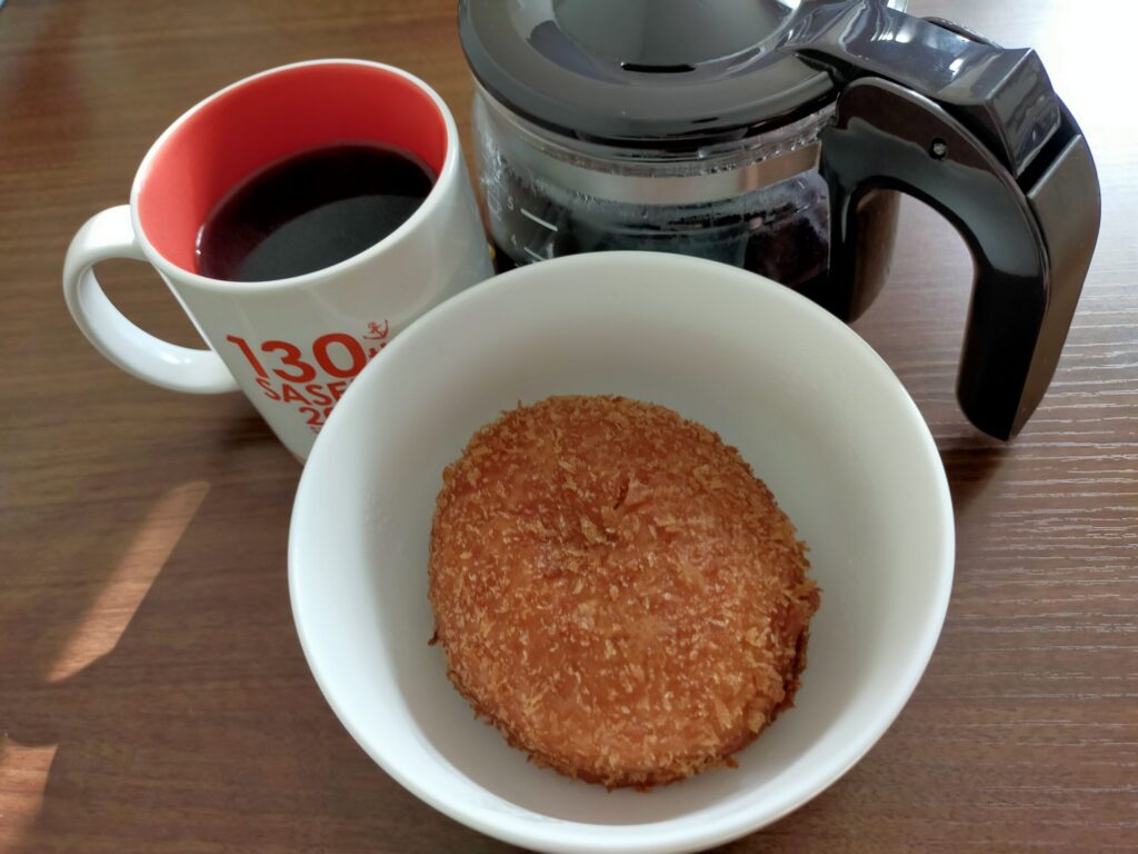 ブラジル-サントスNo.2とローソンの牛肉入りカレーパン