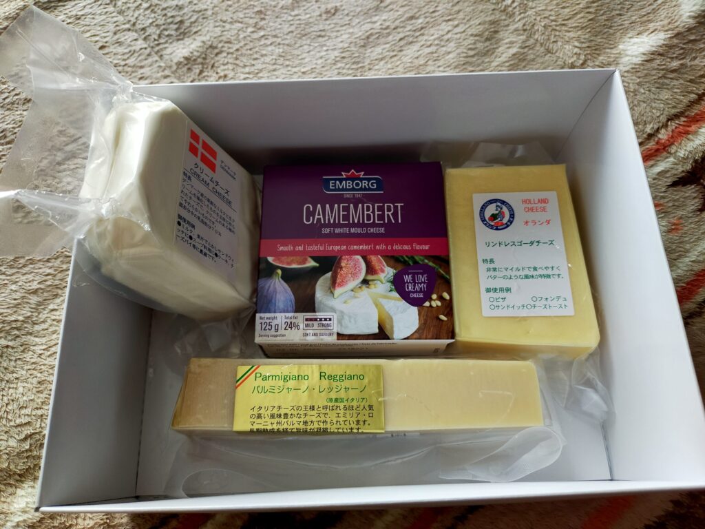 ラクト・ジャパンのチーズセット優待品